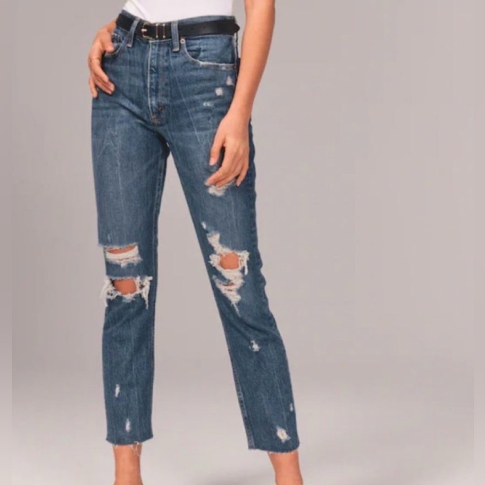 Abercrombie & Fitch Ripped High Rise Mom Jeans 26/2R
